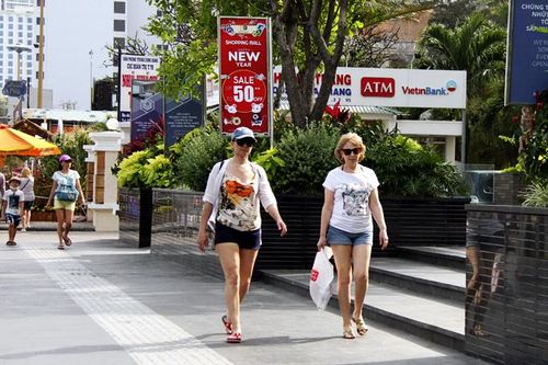 Chiến sự nổ ra, khách Nga đồng loạt hủy tour