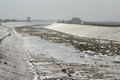 Quân đội Nga phá đập ngăn nước ở Ukraine