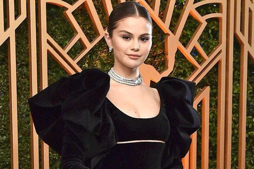 Selena Gomez và dàn sao diện váy bó tại SAG Awards 2022