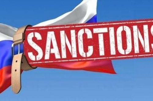 Xung đột Nga-Ukraine: EU siết đòn, Belarus 'dính đạn', ngân hàng Nga 'còng lưng' chống đỡ