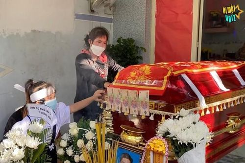 Xót xa khung cảnh tang thương ngày đưa tiễn sao nhí Gạo Nếp Gạo Tẻ