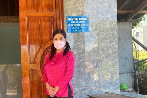 Bà xã thực hiện chuyến từ thiện còn dang dở của cố NS Chí Tài