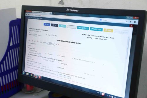 CSGT Hà Nội xử lý vi phạm hành chính qua dịch vụ công trực tuyến