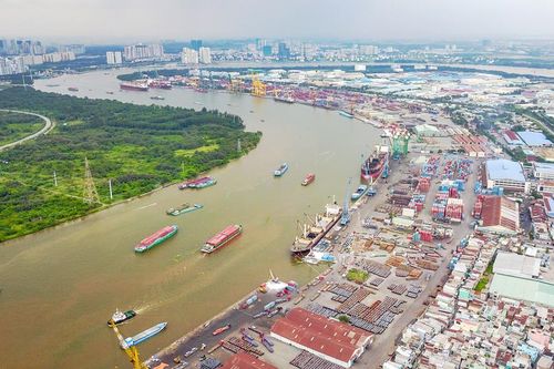 Mạng lưới giao thông thủy: Thừa tiềm năng, thiếu hạ tầng