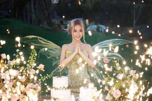 Angela Baby gây sốt mạng xã hội với bộ ảnh sinh nhật có 1-0-2