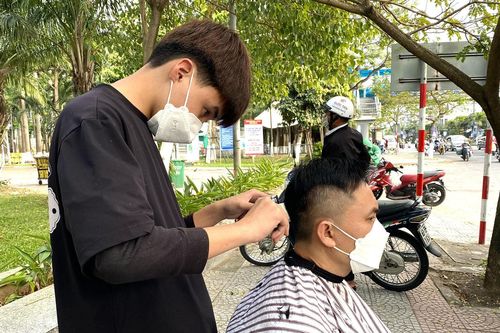 Chạy sô cắt tóc miễn phí