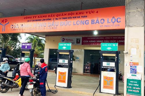 Lâm Đồng xử phạt cây xăng găm hàng, chỉ bán 30.000 đồng/xe chờ tăng giá