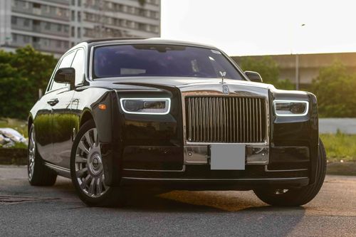Những mẫu ôtô đổ được nhiều xăng nhất tại Việt Nam