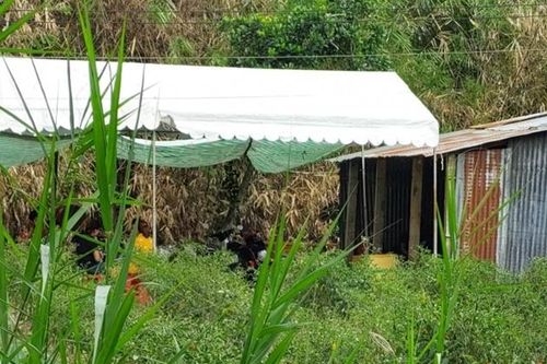 Nghịch tử đánh cha tử vong, rồi phi tang giấu xác