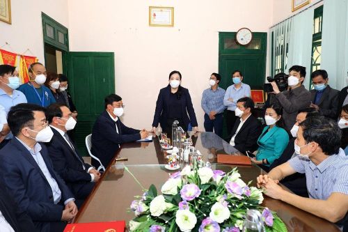 Khẩn trương hoàn thiện Trung tâm Hồi sức tích cực điều trị Covid-19 cơ sở 2
