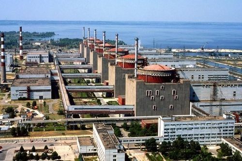 Nhà máy điện hạt nhân Zaporizhzhia: Ukraine khống chế đám cháy, tung tin Nga giành quyền kiểm soát?