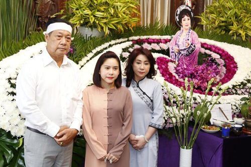 Việt Hương âm thầm lo toàn bộ chi phí cho lễ cầu siêu của NS Ngọc Đáng