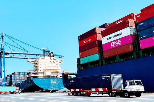 Doanh nghiệp ứng phó giá xăng, dầu tăng cao