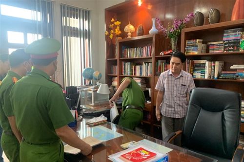 Khởi tố loạt cán bộ sai phạm trong quản lý đất đai