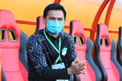 Kiatisuk mắc Covid-19, không chỉ đạo HAGL