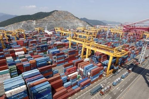 Một đồng minh Mỹ 'giáng đòn' kinh tế với đồng minh Nga