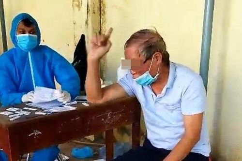 Nguyên chủ tịch phường phủ nhận hành hung nhân viên y tế