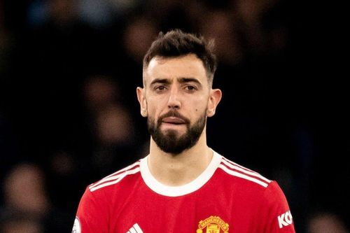 Bruno Fernandes chìm nghỉm trước De Bruyne