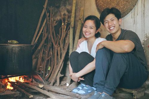 Đóng cửa công ty, cặp vợ chồng về quê làm nông dân trong dịch