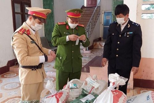 Cao Bằng: Thu giữ gần 11 nghìn kit test nhanh Covid-19