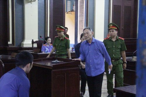 Cựu Tổng Giám đốc RFC bị cáo buộc tham ô tài sản