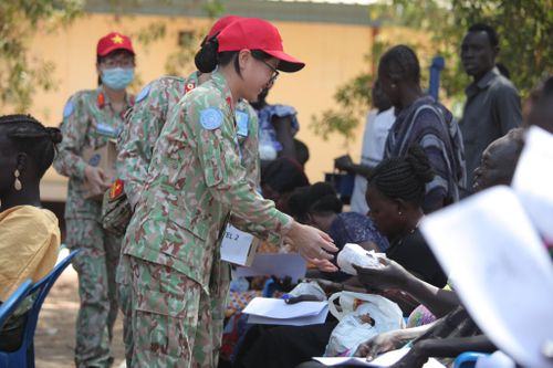 Bác sĩ quân y Việt Nam lan tỏa ý nghĩa ngày Quốc tế Phụ nữ 8/3 tại Nam Sudan