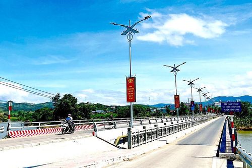 Đề nghị kiểm điểm trách nhiệm chủ tịch huyện vì sai phạm tiền tỷ