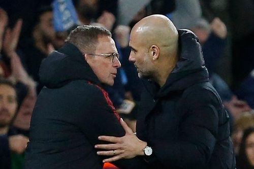 Pep Guardiola gọi Liverpool sau khi Man City cho MU 'ngửi khói'