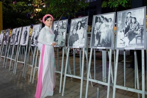 'Ca sĩ tỷ phú' Hà Phương khoe sắc với áo dài