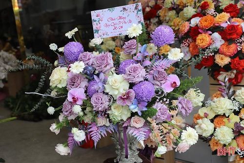 Dịp 8/3, hoa tươi ở Hà Tĩnh đắt khách