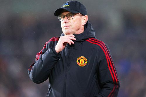 Fan MU nổi điên vì chiến thuật của Rangnick ở Derby Manchester