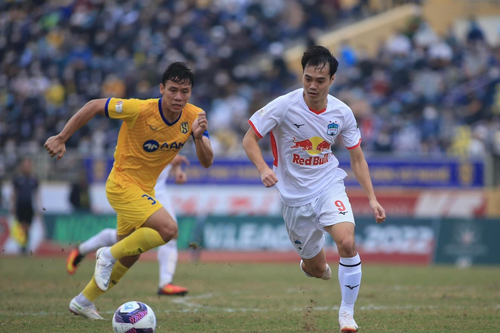 Lựa chọn khó hiểu của bầu Đức khiến HAGL nhạt nhòa ở V-League 2022