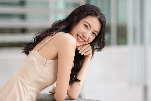 Á hậu Thúy Vân: Phụ nữ được quyền tự do theo đuổi đam mê