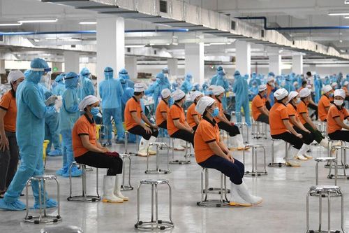 Doanh nghiệp khủng hoảng nhân sự vì dịch, F0 và F1 có nên đi làm?