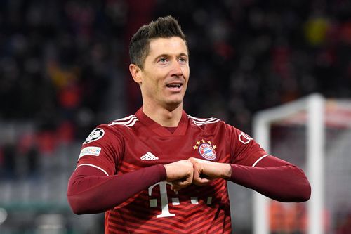 Bayern vào tứ kết Champions League sau trận thắng 7-1