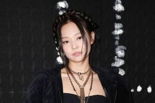 Paris Fashion Week: Jennie Blackpink cùng dàn sao quốc tế dự show Chanel