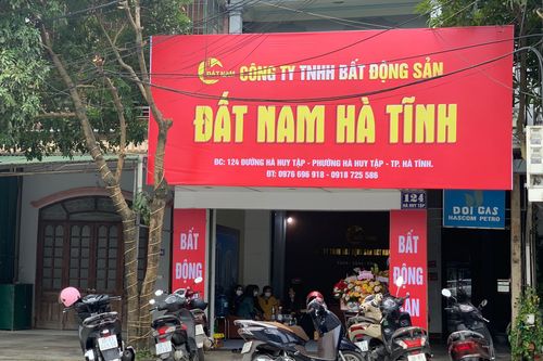 Đất Hà Tĩnh 'sốt sình sịch', công ty môi giới BĐS mọc lên như nấm