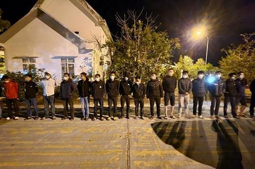 Khởi tố nhóm đối tượng đi 14 xe ô tô, tham gia hỗn chiến ở Đắk Nông