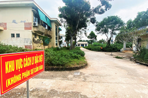Thân nhân người chết vì COVID-19 chịu phí mai táng 'cắt cổ', còng lưng trả nợ