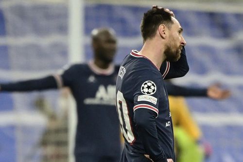 Thứ bóng đá hoảng loạn của PSG