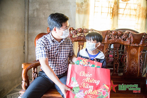 Ấm áp nghĩa tình từ Quỹ 'Cho con'