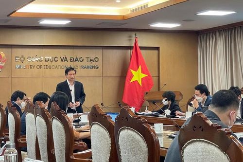 Bồi dưỡng năng lực cho đội ngũ giáo viên ngoại ngữ: Đặt mục tiêu là chất lượng