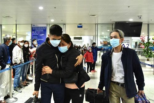 Chuyến bay thứ hai đưa công dân lánh nạn khỏi Ukraine đã hạ cánh an toàn