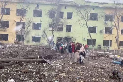 Nga bác cáo buộc 'ném bom bệnh viện sản nhi Mariupol'