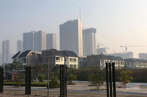 Thuế tài sản với nhà ở: Đã khó lại thêm chi phí, giá đắt đánh thêm thuế
