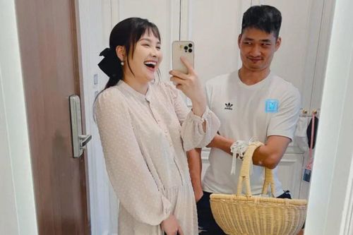 Tăng cân sau sinh nhưng Bảo Thanh vẫn vô cùng rạng rỡ, thần thái tươi tắn hết chỗ chê