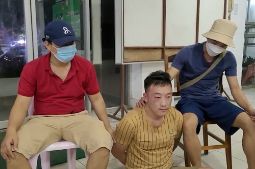 Bắt kẻ có lệnh truy nã đặc biệt nguy hiểm sau 9 năm lẩn trốn ở nước ngoài