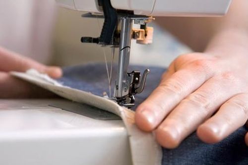 Cựu nhân viên Uniqlo Nhật mở dịch vụ chỉnh sửa quần áo cực kỳ đặc biệt, ai cũng khen ngợi