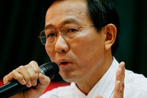 Bắt tạm giam nguyên Thứ trưởng Y tế Cao Minh Quang