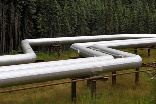 Canada xem xét thúc đẩy dòng chảy dầu qua hệ thống đường ống đến Mỹ để xuất khẩu sang châu Âu